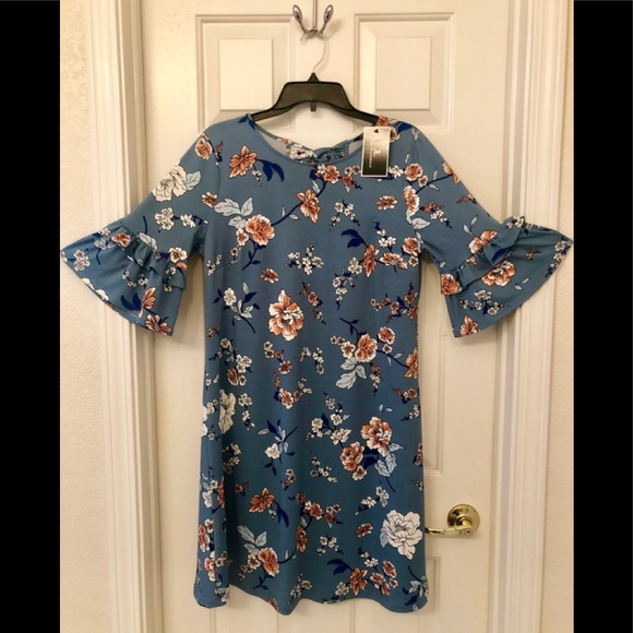 Prissy Floral Bow Tie Dress - Picture 2 of 7